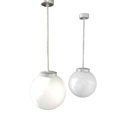 Industriële bolvormige melkglas hanger van Polam - jaren 1950