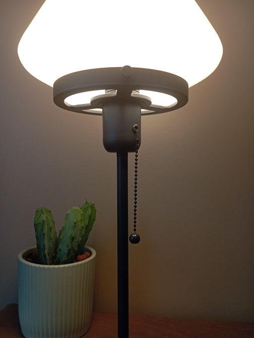 White glass and metal table lamp 2015 model Alvängen Ikea