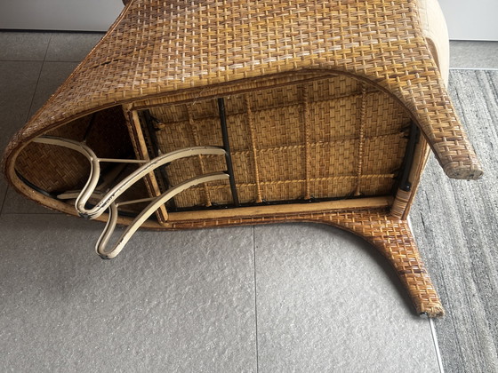 Image 1 of Sillón de ratán orgánico: diseño escultural