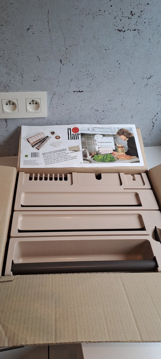 Image 1 of Multi dispenser FLAIR