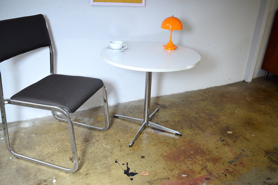 Image 1 of Table d'appoint ronde chromée style Space Age des années 1970