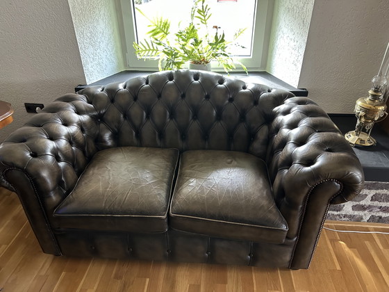 Canapé Chesterfield Deux Places – Canapés 2 places, Leather (photo 3 of 5)