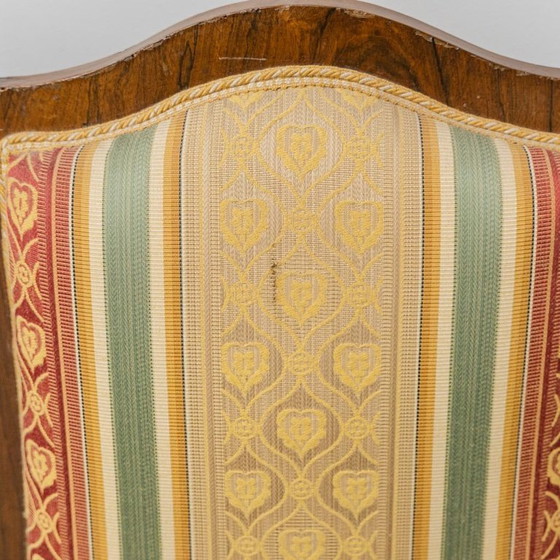 Image 1 of PAAR ANTIKE SESSEL AUS HOLZ UND STOFF MIT ARMLEHNEN – KLASSISCHER STIL