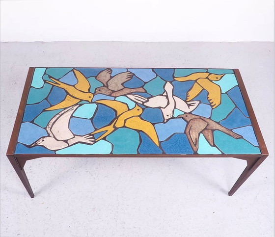 Image 1 of Tavolino da caffè vintage in metallo realizzato in mosaico di ceramica con motivo di uccelli, anni '70
