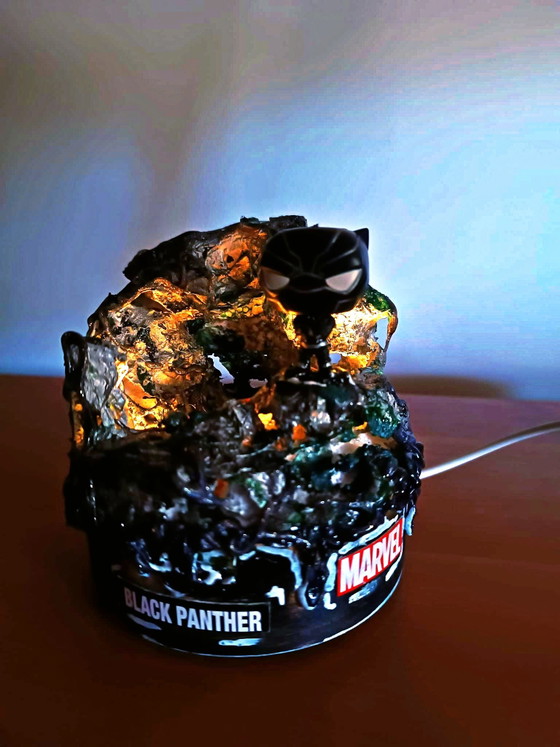 Lumino Marvel – lavorazione artigianale, Lámparas de mesa, Metal, Plástico (photo 4 of 6)