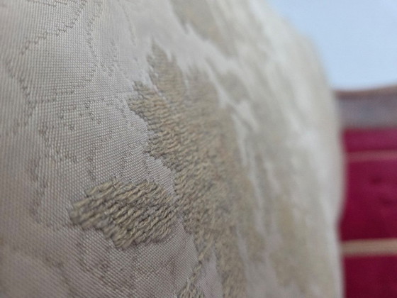 Image 1 of Canapé 3 places danois des années 1930, velours rouge, tissu d'ameublement en maille.