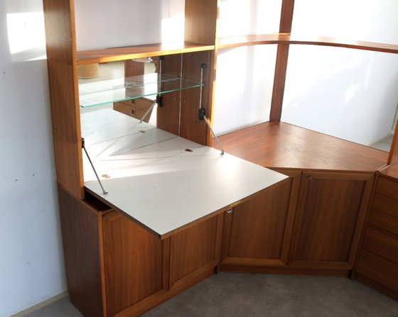 Image 1 of Mobiletto da parete/mobiletto angolare svedese d'epoca