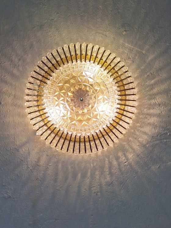 Lámpara de techo de latón y cristal de Ernst Palme Palwa, década de 1970. – Plafones, Brass (photo 8 of 8)