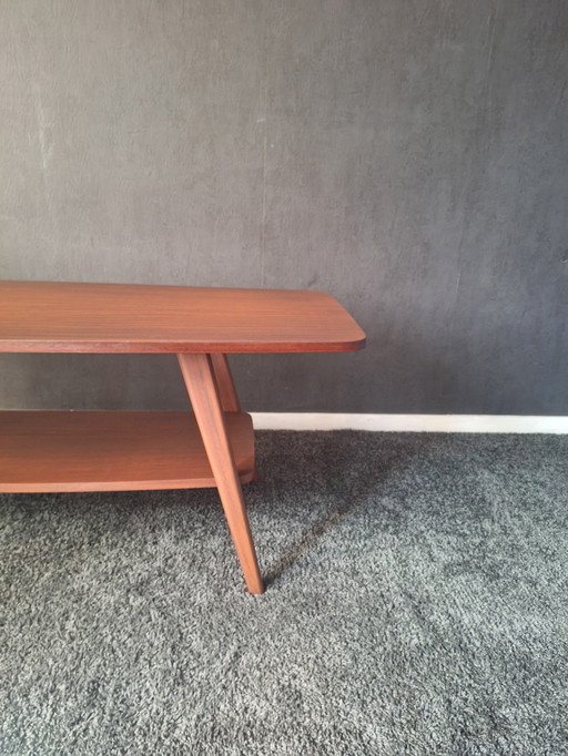 Sehr schöner Vintage Couchtisch