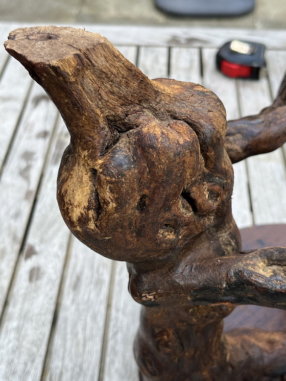 Image 1 of Sgabello brutalista francese a forma di carota d'uva, 1950 ca.