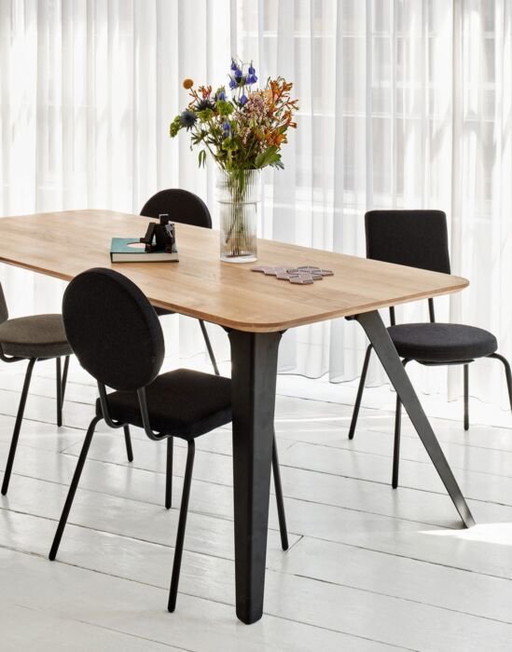 Table de salle à manger design en bois massif noir Bas Vellekoop 240 cm