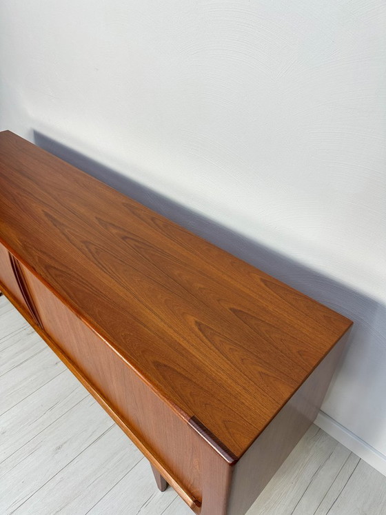Image 1 of Buffet danois en teck des années 1960 par Bernhard Pedersen & Søn – Crédence vintage avec portes tambour