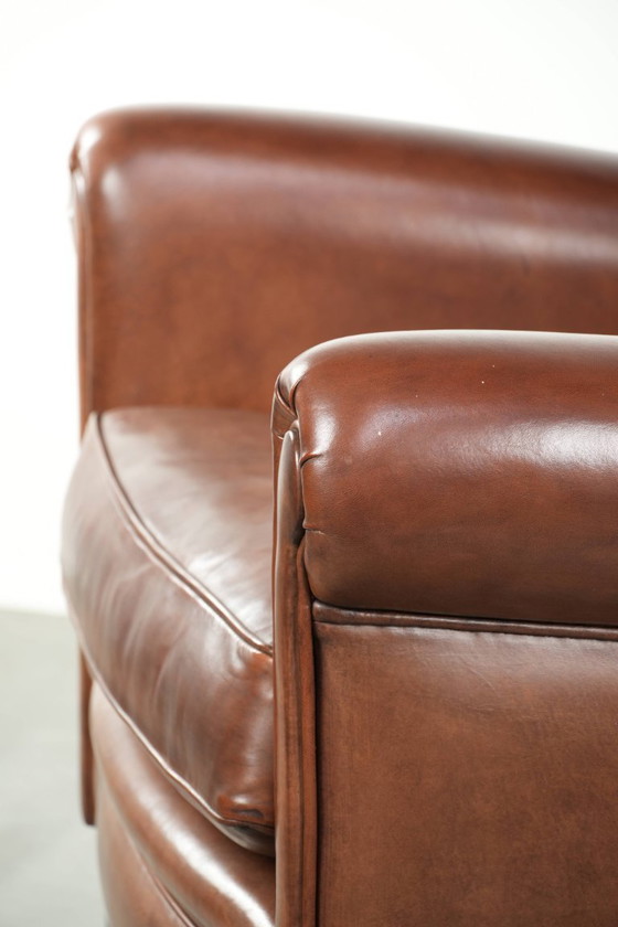 Image 1 of Sillón orejero grande de piel de oveja de estilo inglés clásico, en perfecto estado.