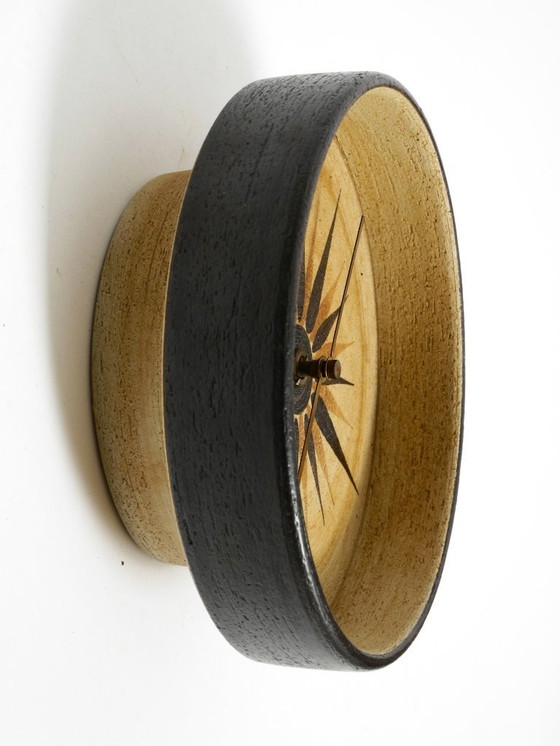 Image 1 of Precioso reloj de pared redondo de cerámica de los años 70 hecho a mano