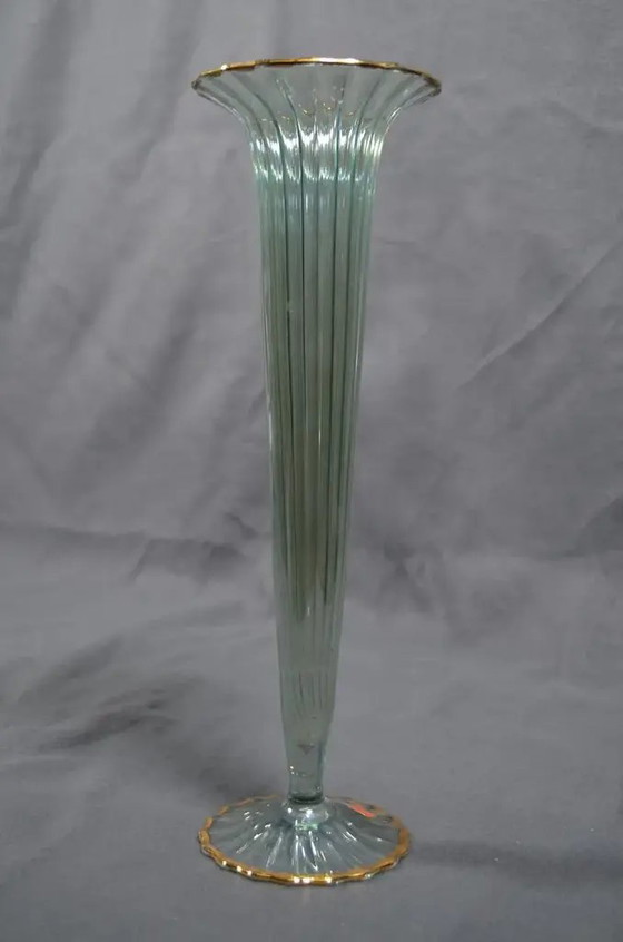 1970s Murano Cornet Vase - Green Iridescent Glass Highlighted With Gold Threads – Murano Glass (photo 8 of 12)