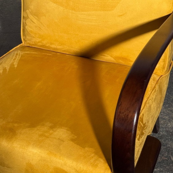 Een paar Jindrich Halabala Type C fauteuils, volledig gerestaureerd, jaren 1930. – Jindřich Halabala, Velvet (photo 2 of 17)