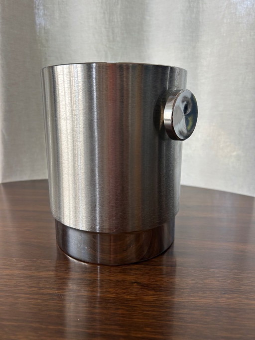 Eisbehälter aus den 1970er Jahren