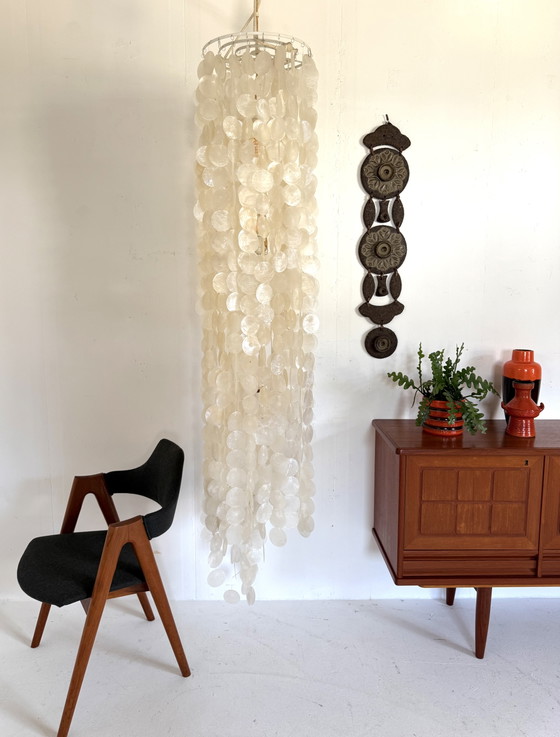 Image 1 of Lampada vintage XXL (200 cm) in conchiglia di capiz, Italia '80