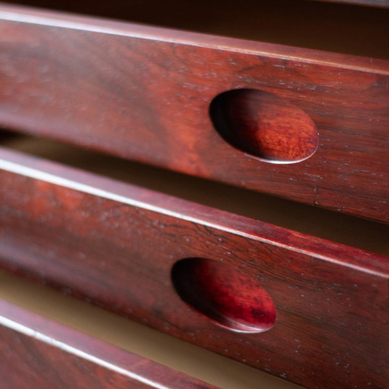 Image 1 of 1 aparador italiano moderno Frattini para Bernini, años 50, con puertas corredizas de madera.