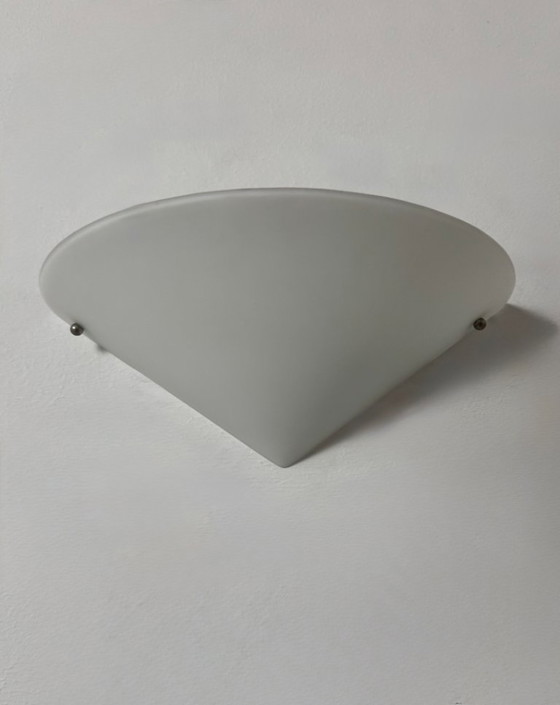 Image 1 of Paire d'appliques vintage, chrome et opaline, France, 1980