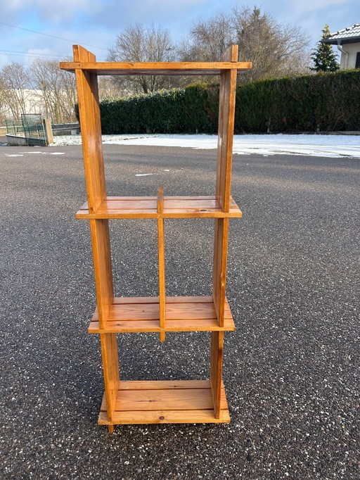 Estantería de pino brutalista, años 70