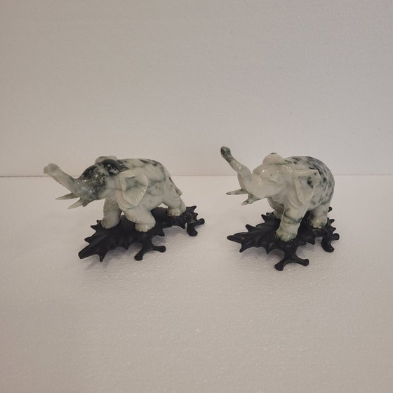 Image 1 of Pair of elephant paperweights, veined marble, 80’s - France