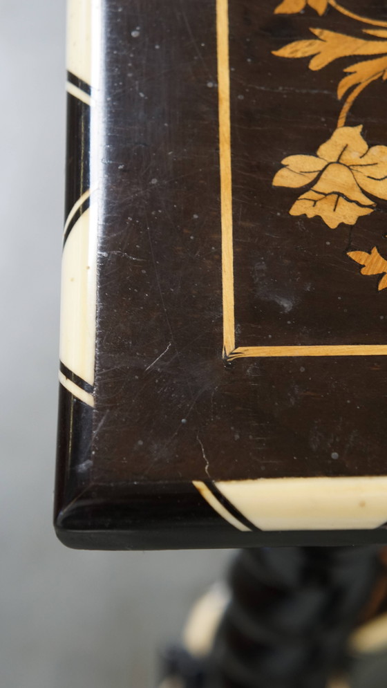 Image 1 of Table ancienne en marqueterie hollandaise du 19ème siècle