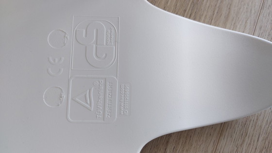 Image 1 of Vitra Eams Elefante Blanco