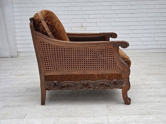 Image 1 of Jaren 1930-1935, Deense fauteuil, meubelvelours, meubelgaas, gesneden essenhout.