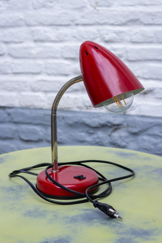 Image 1 of Retro-Schreibtischlampe in Dunkelrot, inspiriert vom Weltraumzeitalter / Massive