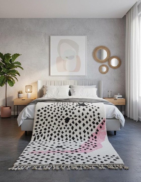 Image 1 of Decorated Moroccan handmade carpet 260cmx160cm