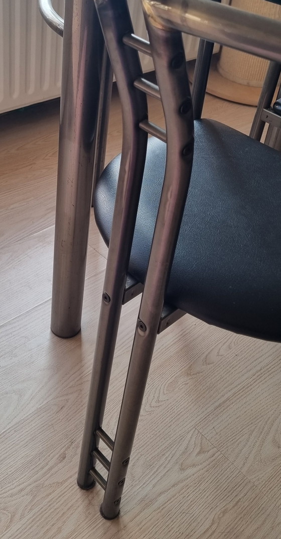 Image 1 of Table à manger en verre postmoderne et chaises design