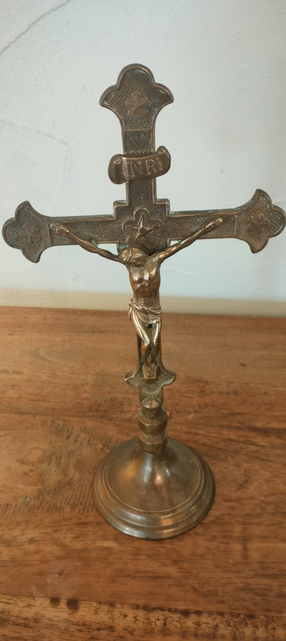Image 1 of Petit crucifix en cuivre sans marque d'enregistrement