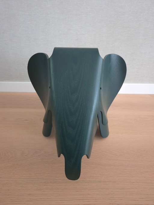 Vitra Olifant Plywood limited edition 2023 Groen