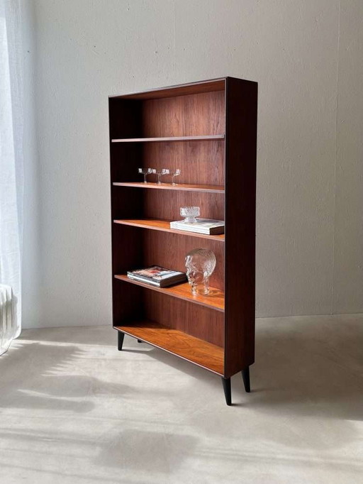 Librería vintage escandinava de caoba completamente reformada