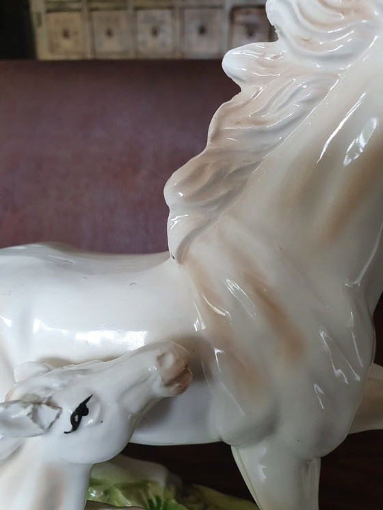 Image 1 of Figurine en céramique vintage d'une jument et de son poulain, vers 1950-1970
