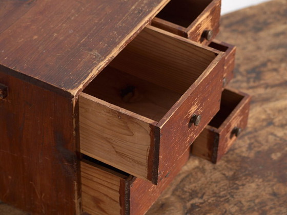 Piccola Cassettiera Giapponese in Cedro (Ko-Dansu), Periodo Taishō–Showa, c. 1920–1945 – Cassettiere (photo 21 of 40)