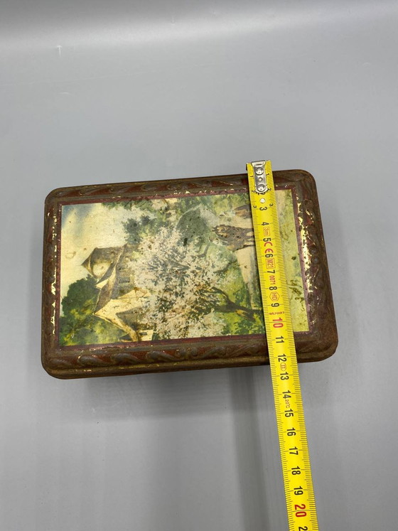 Lithographed tin box – Spring pastoral scene – Montpellier – Early 20th century – Decorative Objects (photo 7 of 7)