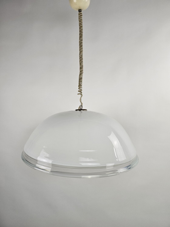 Image 1 of Lampada a sospensione italiana in vetro satinato con bordo trasparente
