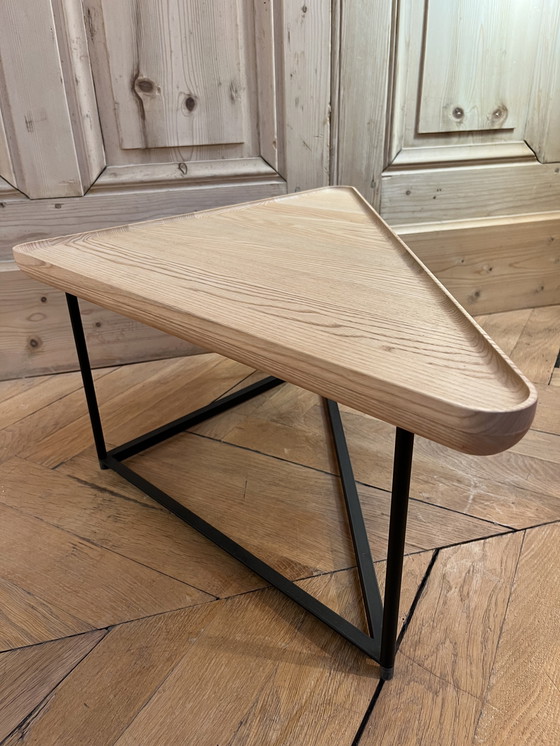 Image 1 of Tavolino modello "TOREI" Editore: Cassina