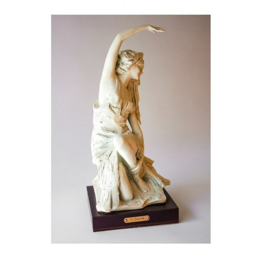 Original sculpture by Giovanni Barbetta. Sculpture of a woman. Porcelain female figure. Contemporary sculpture by the artist.