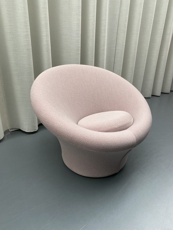 Image 1 of Hongo Artifort