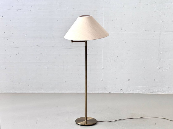 Image 1 of Lampadaire élégant en laiton avec abat-jour en tissu, années 1990