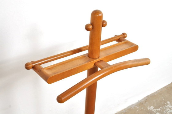 Image 1 of Vestidor antiguo de madera de haya
