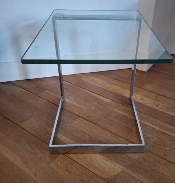 Image 1 of Mesa auxiliar de cristal cromado