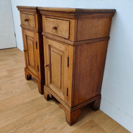 Image 1 of Set antiker Nachttische und Beistelltische aus Eiche