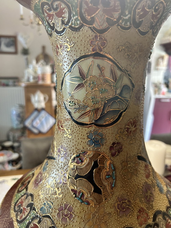 Image 1 of Antique Japanese Satsuma vase - richly decorated - 60 cm