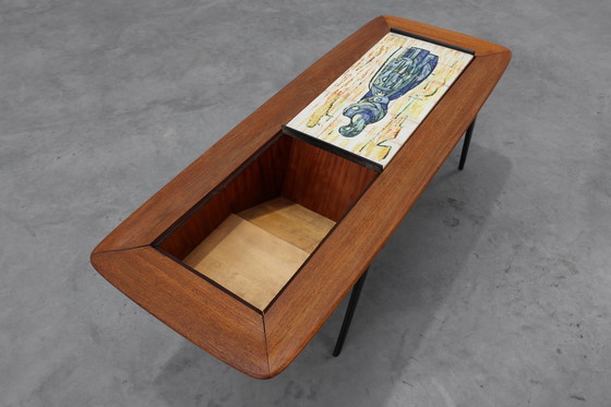 Image 1 of 2 Tavolini modello 210, legno di teak e ceramica, di Alfred Hendrickx, Belform