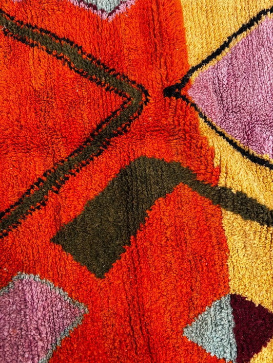 Image 1 of Farbenfroher marokkanischer Teppich in Gelb und Orange, authentischer marokkanischer Teppich