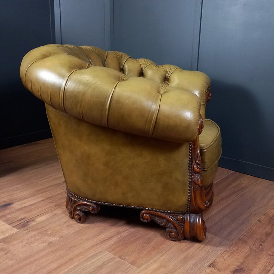 Image 1 of Poltrona club Chesterfield in stile barocco